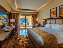 ALBATROS WHITE BEACH RESORT (5*)